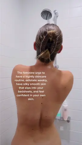 Experience the ultimate skincare ritual with My Glow 2 🛁 #feminineurge #exfoliate #skincare #skincareroutine #beauty #exfoliatingglove #exfoliation