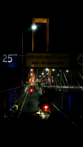 𝐌𝐞𝐧𝐭𝐚𝐡𝐚𝐧 𝟐𝟓𝐤𝐦. #fyp #fypシ #🌉  #suramadubridge #jembatansuramadu #HEINZSQUEEZEGAME #masukberandafyp