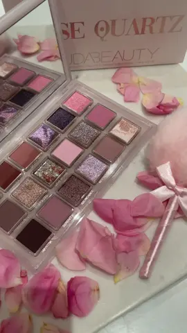#hudabeautyrosequartz #косметика