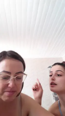 Quando eu comunico minha mãe que vou morar com ela até meus 40 anos