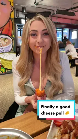 Finally did a decent cheese pull 😅 🧀 #cheesepull