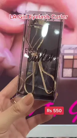 LA Girl Eyelash Curler #prettyclick #prettyclicknepal #lagirlcosmetics #lagirlnepal #lagirl #curler