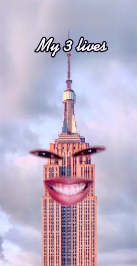 I am THE MOMENT #empirestatebuilding #newyork