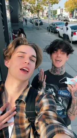 look who i randomly met in the streets of LA @itaintokbro