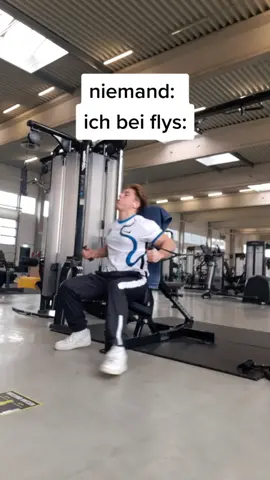 es ist so nervig wenn man allein ist #flys #chest #Fitness #gym #SpotifyWrapped