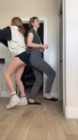 😼😼