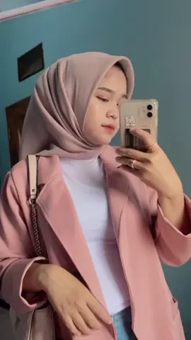 Gak nyadar perut sampe buncit😹