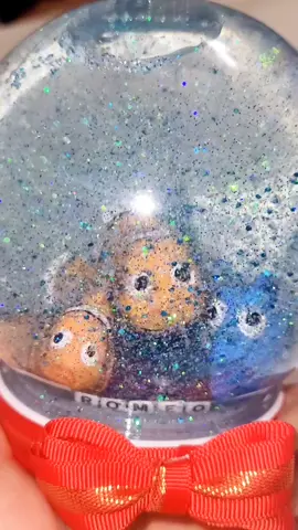 Finding Nemo Christmas snow globe #snowglobe #christmasdecor #findingnemo #findingdory  #holidaycrafts #youtubechannel #dollartree #dollartreediy #dollartreecrafts #figurine #youtubetutorial