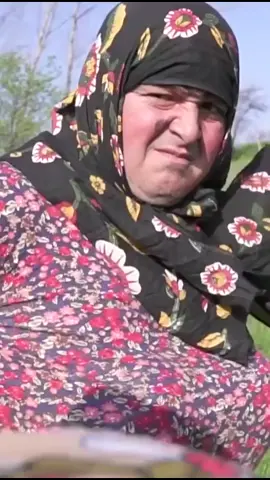 sesi güzel olmayan arkadaşım sınıfta şarkı söylüyordur o sırada ben : #keşfet #viral #akımmış #komikvideolarım #mizahtt #mizahyoqmu