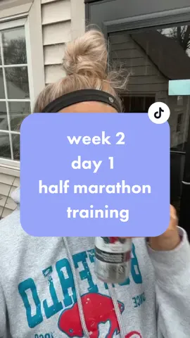 running outside was a bad choice today 🏃🏼‍♀️ #morning #SimsSelves #KraftMacMeSkip #halfmarathontraining #halfmarathon #Running #trainwithme