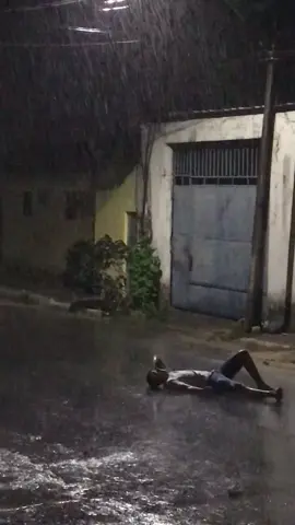 Ela me deixou nessa situação 💔#vaiprofybct😡🗡️ #challengepulse #explorer #fyyyyyyyyyyyyyyyy #humor #sad #triste #sadboys #chuva