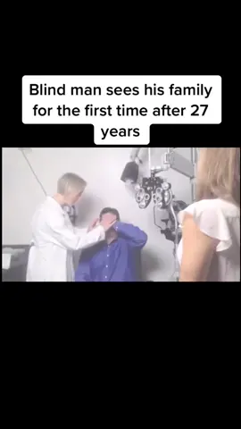 After 27 years he can see his family#fy #fypシ #fürdich #foryoupage #mocca0 #fypシ #blind