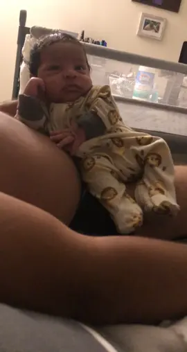 He cant stand us 😂 #shadybaby #3weeksold #pandemicbaby #ShareTheMagic