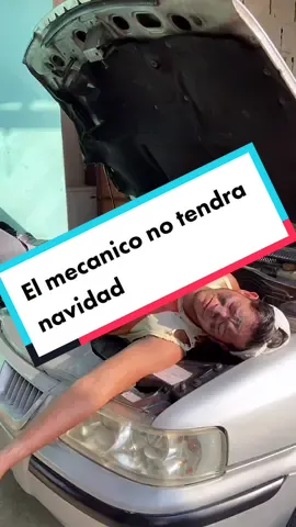 La clienta @soy.megan me daño la navidad!😂😂 siguenos en instagram🙏🏻🙏🏻 @raf.acevedo #comedia #humor #mecanicos #risas #viral