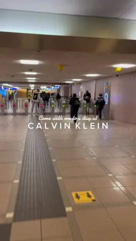 Romanticizing going to work @Calvin Klein 💙 #PVH #fashionmanagement #officetour