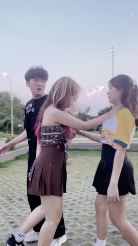 Bịt mắt nhưng vẫn cảm nhận đc mối nguy hiểm ! #lykio #winteams @vangiau.07 @hoa_2309