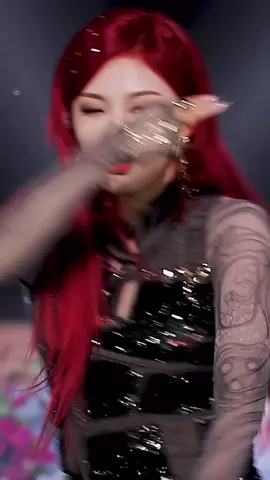 her read hair >>>> #aespa #ningning #nextlevel #fancam #AEHolidayForever #DoTheJuJu