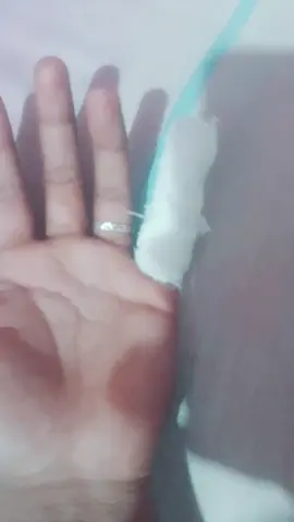 আজকে আমার হাতের আঙ্গুল কেটে পড়ে গেছি সবাই দোয়া করবেন,,,😂😂😂😂😂