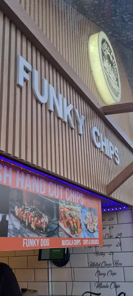 Come and visit us this weekend at Funky Chips in Camden Market 📍#camdentown #londonfood #BIGASYOOX #camdenmarket #camden #fyp
