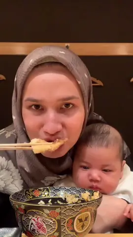 Waktu freya bayik nih jalan2 ke Jepang @dwihandaanda 🤗 masih nontonin ini sampe skrg mood sekali✨💕