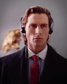 patrick walking does things to me✨ | #christianbale #patrickbateman #americanpsycho #actor #movie #edit #xyzbca #fypppp #fypシ #90s #fypp #80s #fypage