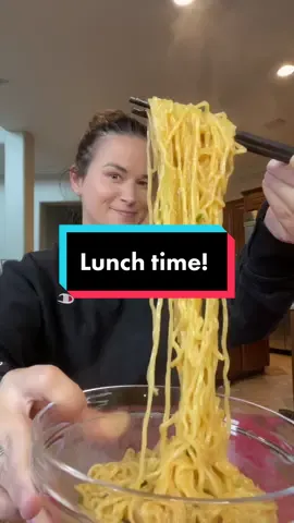 Come have lunch with me! #mukbang #ramen #costco #lunchtime #eatwithme #eatingshow #eating #fyp