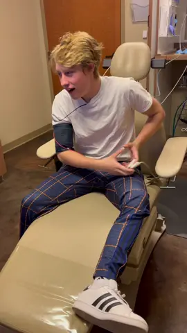 You’re a different person after waking up from surgery, like and Follow for pt2 #wisdomteeth #triplets #funny #viral #fyp