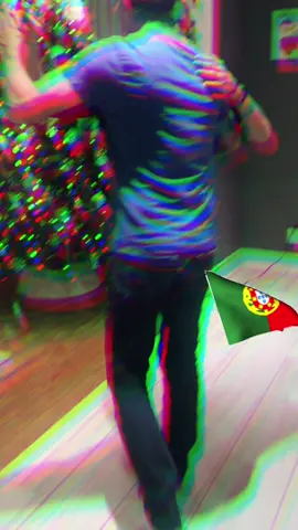 Sunday evening dancing with my brother-in-law,  trying to keep the Portuguese tradition alive.. 💃🕺🏻❤️#canada_life🇨🇦 🇵🇹 #brotherinlaw