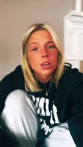 #greenscreen why do i post on here like im famous or something?!