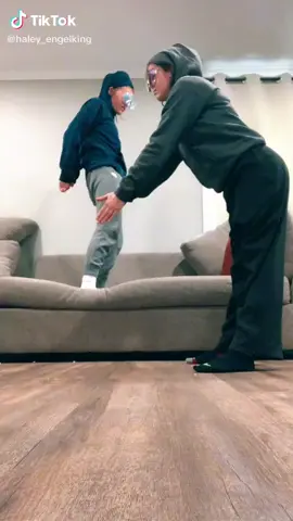 midday sister shenanigans 💕 @haley_engelking  #fyp #sisters #BestFriends