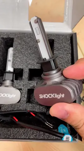 Vai um LED NO FAROL? Linha @shocklightbrasil de LED à pronta entrega na Automotivo Store @automotivo_store .LED elíptico, Ultra LED Gold e Ultra LED Titanium. Melhor qualidade e múltiplos padrões de encaixe para várias marcas e modelos. @Revista AutoMOTIVO