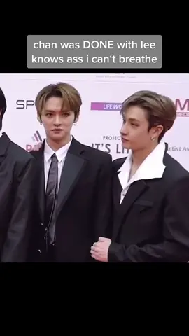 the way chan holds him in the end and his face pls😭💀 #straykids #skz #스트레이키즈 #bangchan #leeknow #kpopfyp #fyp #kpopers #리노 #방찬