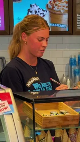 Wait till she realised😂🤣#fyp #foryoupage #funny #comedy #prank