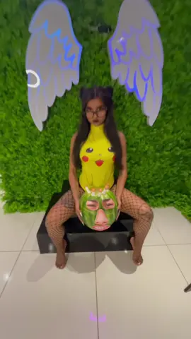 Just turned one of the Island Boys into a expI0ding watermelon🍉🏝 @bbykhalifa