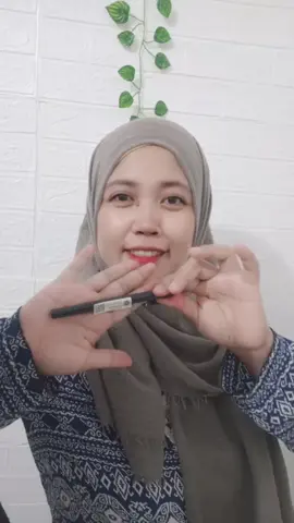 eyeliner The ONe water proof favorit Eike bangett😍😘 #egkMudaLuntur #LahanSeharian #EgkMudaLele