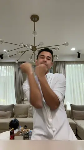 Ajarin Papa Raffi woah dong dengan ikutan buat dance #garagaratiktok bareng Papa Raffi. Tag Papa Raffi divideo kalian ya!