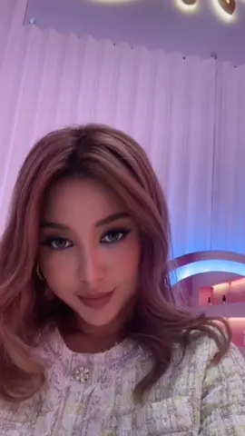 Came into the shop this afternoon. Business is very slow at the moment.  #Cosmetics  #Commercial