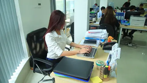 Office Video Girl Working in Office Office Work Girl Working Copyright free #nocopyright #copyrightfree #freecopyright