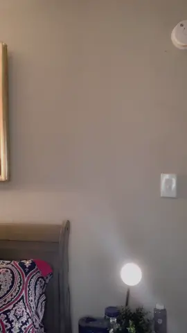 #fypシ #MakeABunchHappen #coolestchicintheroom #dontcarewhatothersthink #PlutoTVDecades