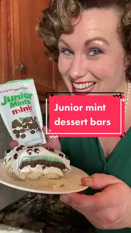 #ad @tootsieroll junior mint minis are so good I turned them into a #minnesota bar! #holiday #christmas #dessert #Recipe #midwest