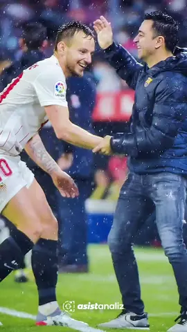 Xavi & Rakitic ☺️ #xavi #rakitic #barcelona #sevilla #football