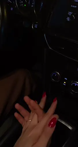 آخ من شدت يدينك♥️🦋.