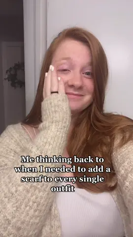 #greenscreen #badfashion #scarf