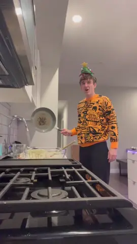 #ad Hopefully you guys can follow the directions in my bio better than me🕺🎄 #cooking #fail #hitmeal #ad