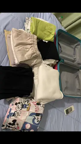 เก็บเสื้อผ้าใส่กระเป๋าพรุ่งนี้เช้าออกเดินทาง#บุรีรัมย์