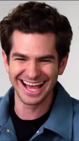 wait.. whattt #andrewgarfield and his laugh😩 #interview #weird #spiderman