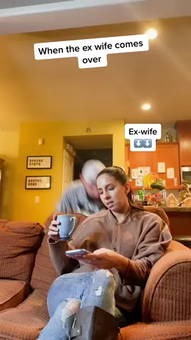 @georgiethegreek300 #coparenting #exwife #christmas #familytime