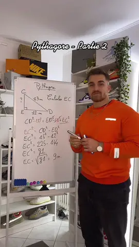 Allez on continue avec Pythagore ! #prof #professeur #maths #meilleurprof #calculs #pythagore #equations #college #lycee #eleve #cours #snkrs #sneaker