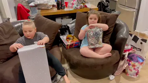 #fyp #christmasprank When they think they know what prensent it is. Reaction….#priceless