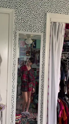 yesterday vlog ended at 1 am but maybe i’ll clean my room today